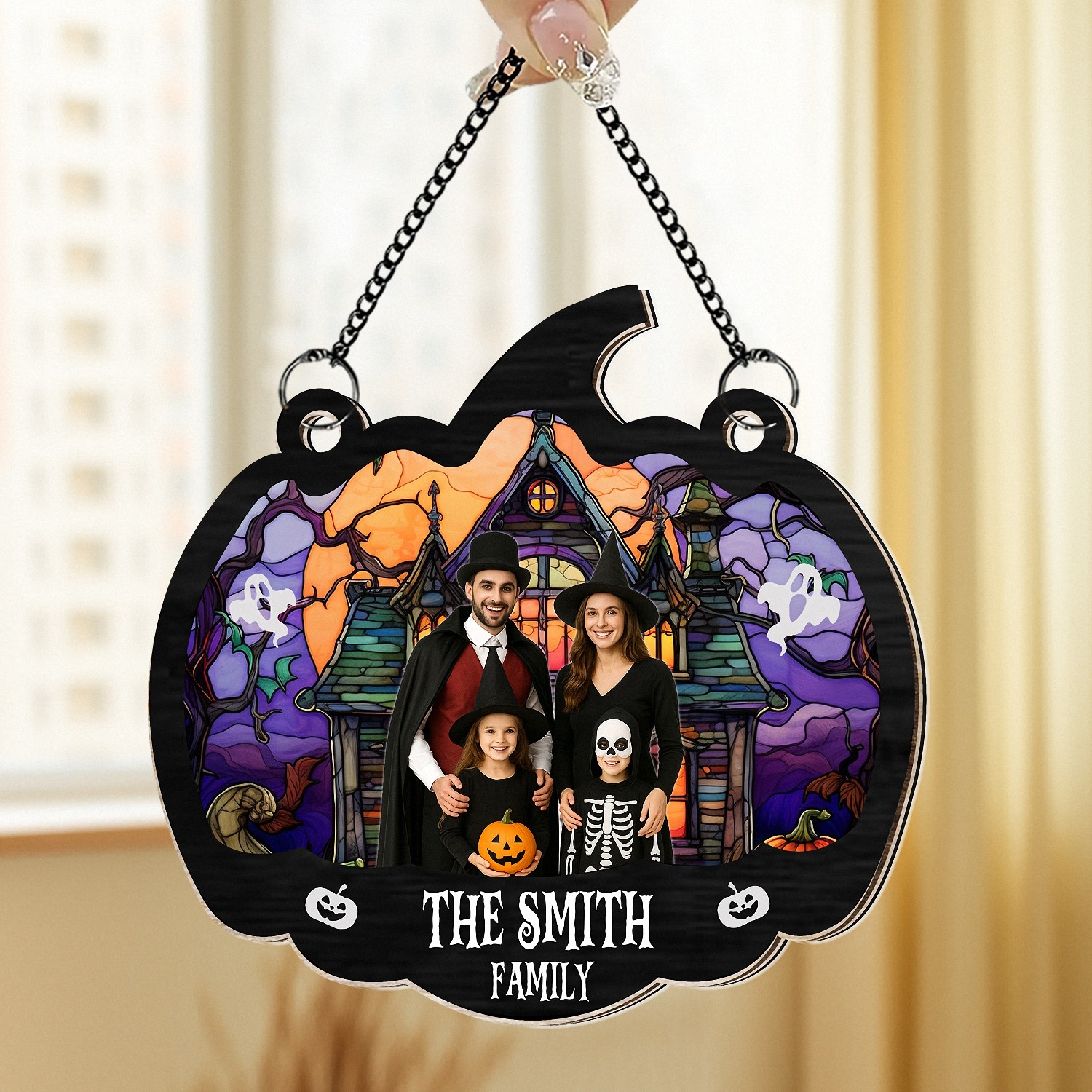Personalized Family Photo & Name Halloween Sign, Pumpkin-Shaped Door Hanger, Layered Wooden Welcome Decor, Spooky Season Gift for Family, Haunted House Front Door Sign