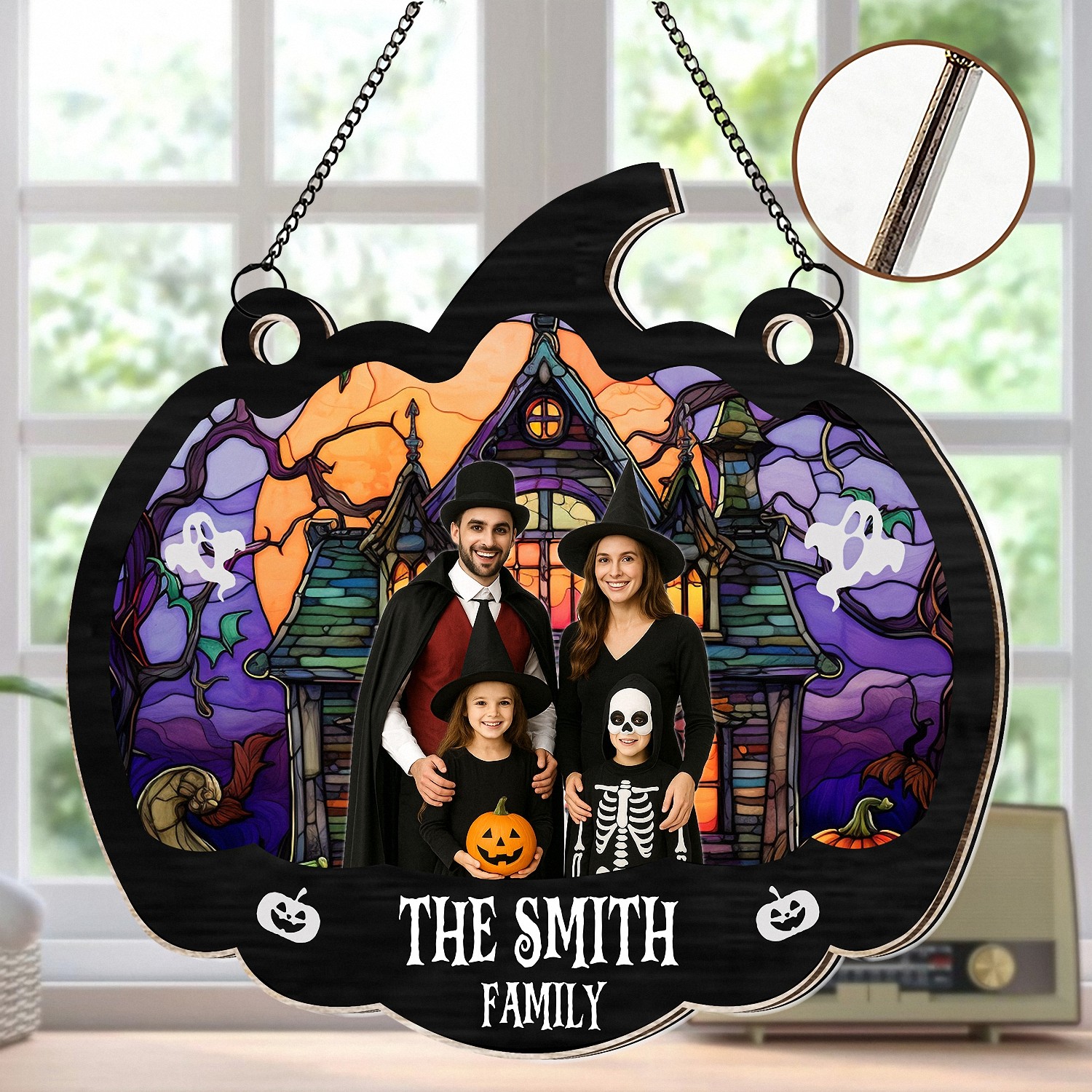Personalized Family Photo & Name Halloween Sign, Pumpkin-Shaped Door Hanger, Layered Wooden Welcome Decor, Spooky Season Gift for Family, Haunted House Front Door Sign